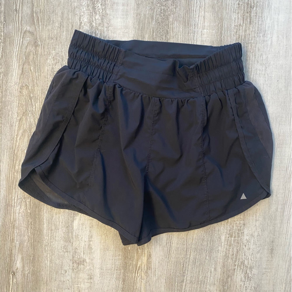 Balance Athletica Breeze Shorts - S